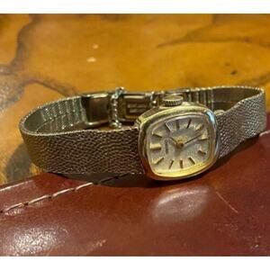 omen's 17mm Seiko Manual Wind Watch, Gold Tone , For REPAIR